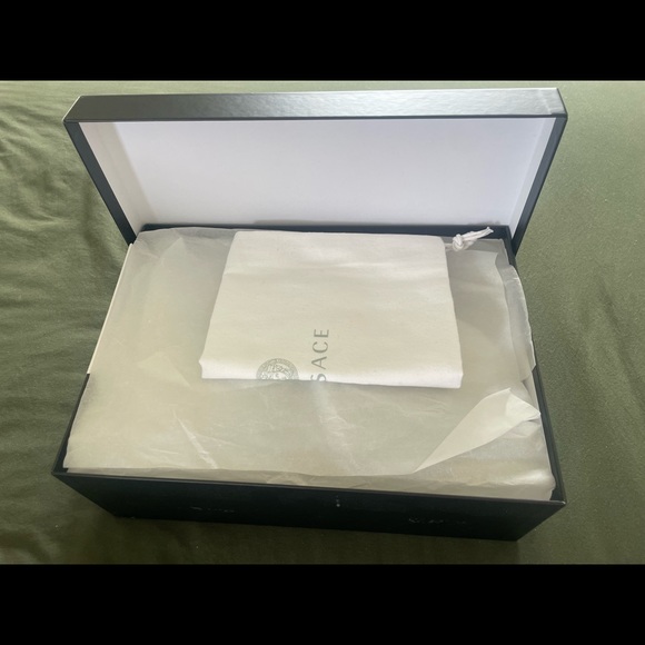 Versace Black Leather Pumps - Picture 3 of 6